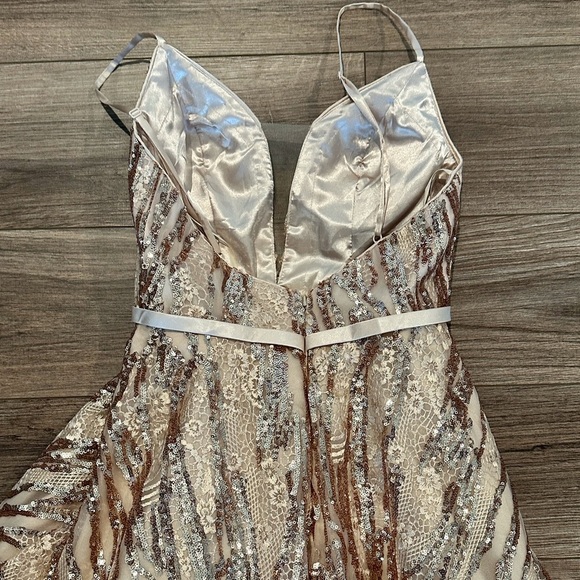 Lucci Lu 28016 Formal Dress in Gold Size 6 - Picture 9 of 14